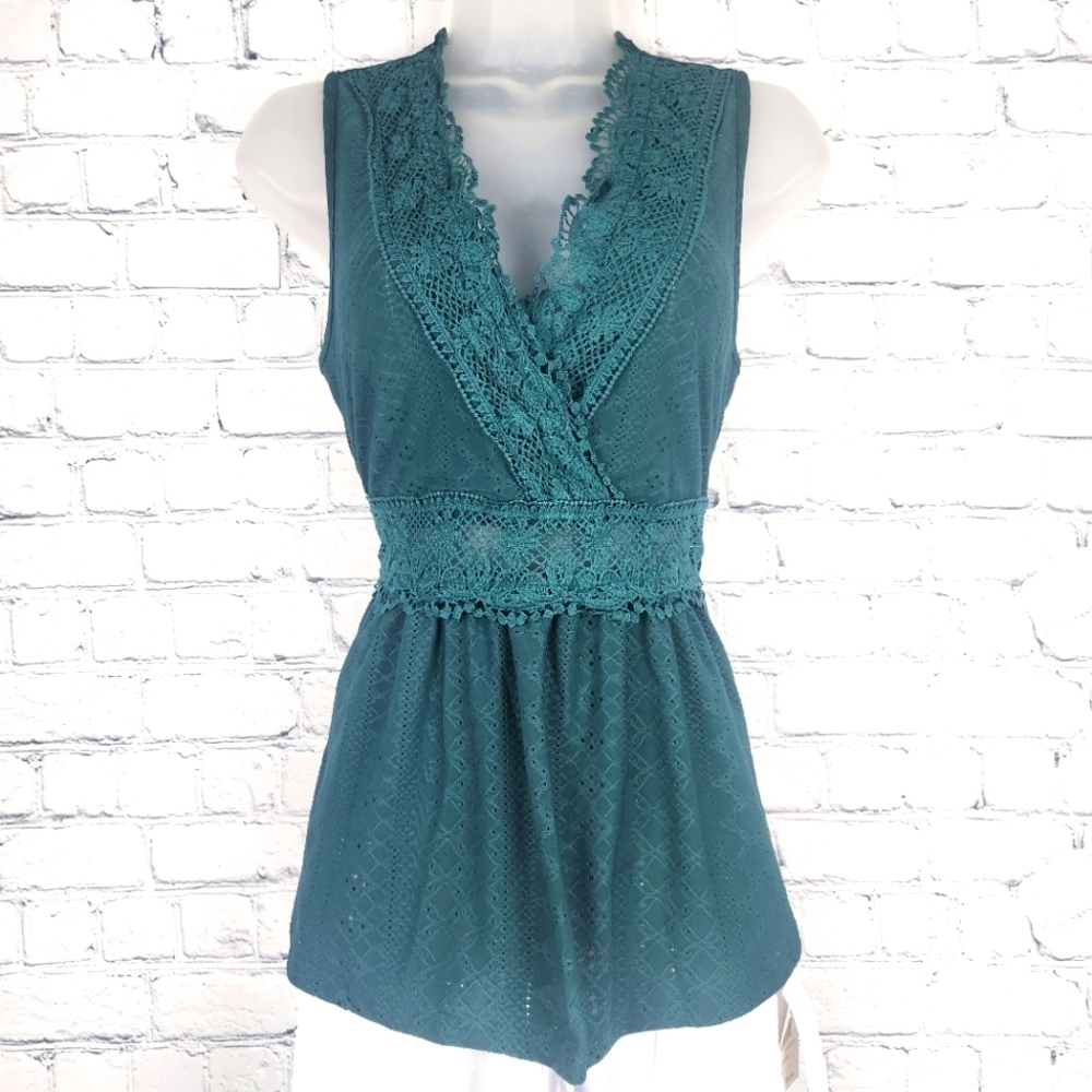 Shein Size M Green Lace Detail Top